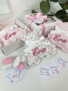 bomboniera battesimo orsetti ricamati con scatolina